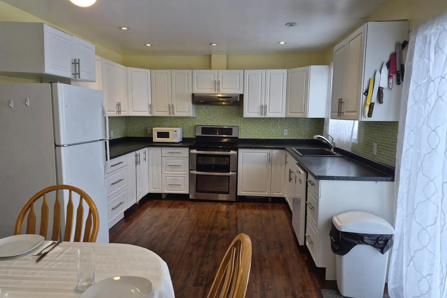 18 Lloyd Irwin Street photo 4