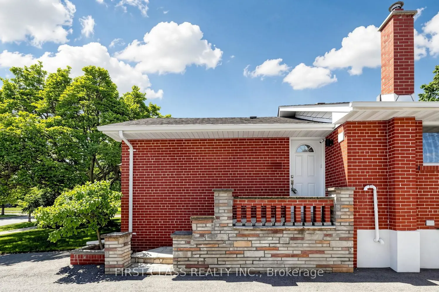 20 Brampton Road photo 3