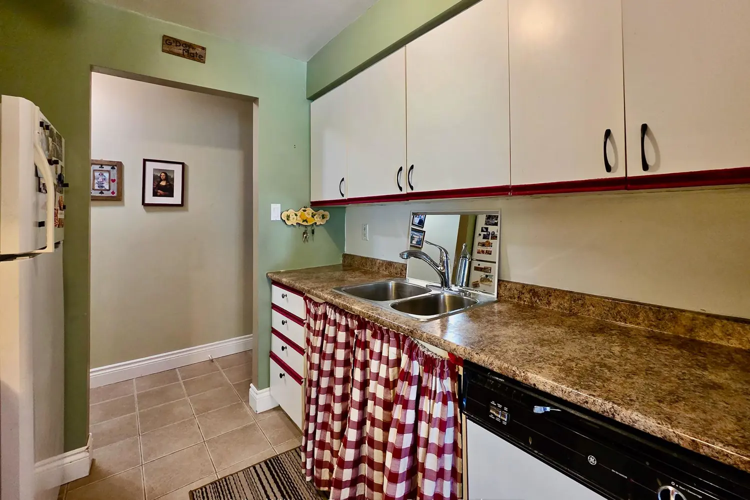 661 Cedar Lane 102C photo 4