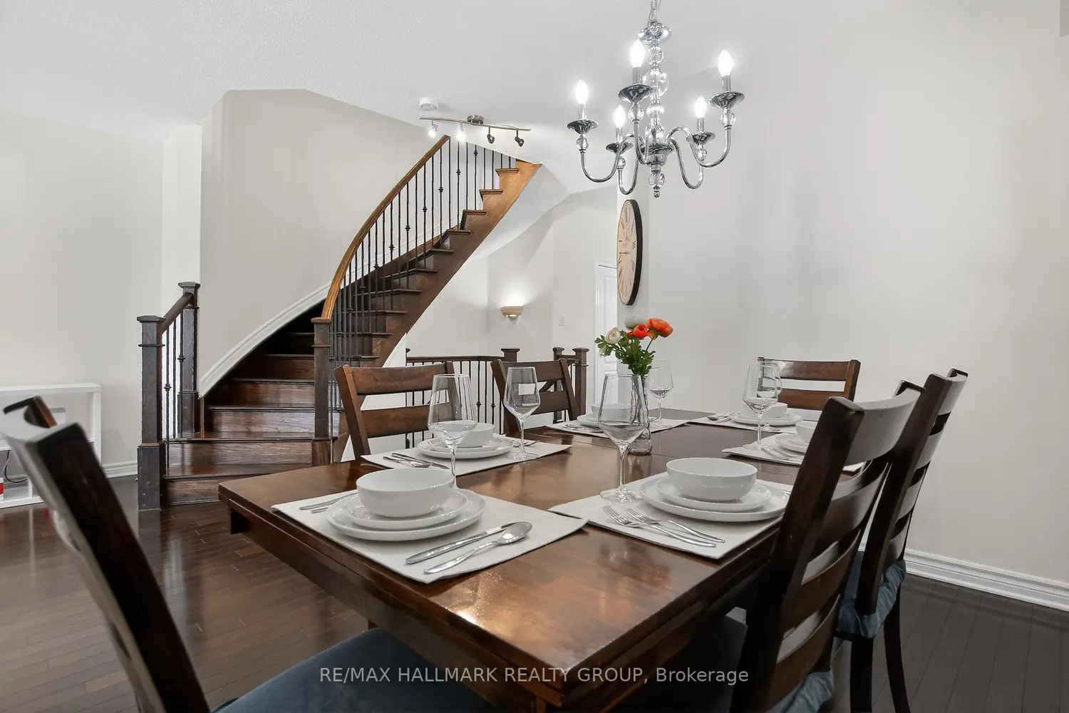 450 Sultan Street photo 4
