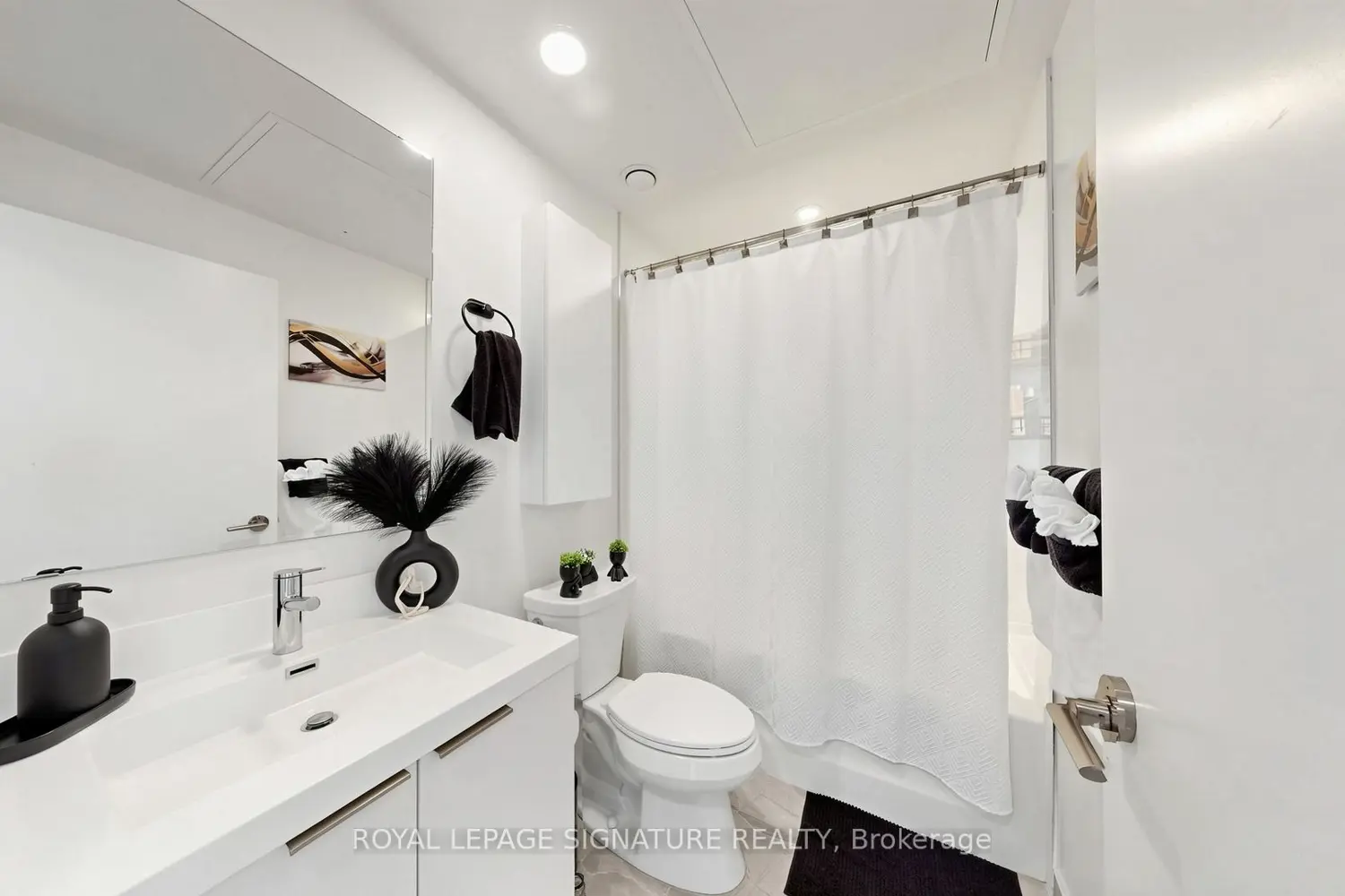 50 O'neill Road 1608 photo 5