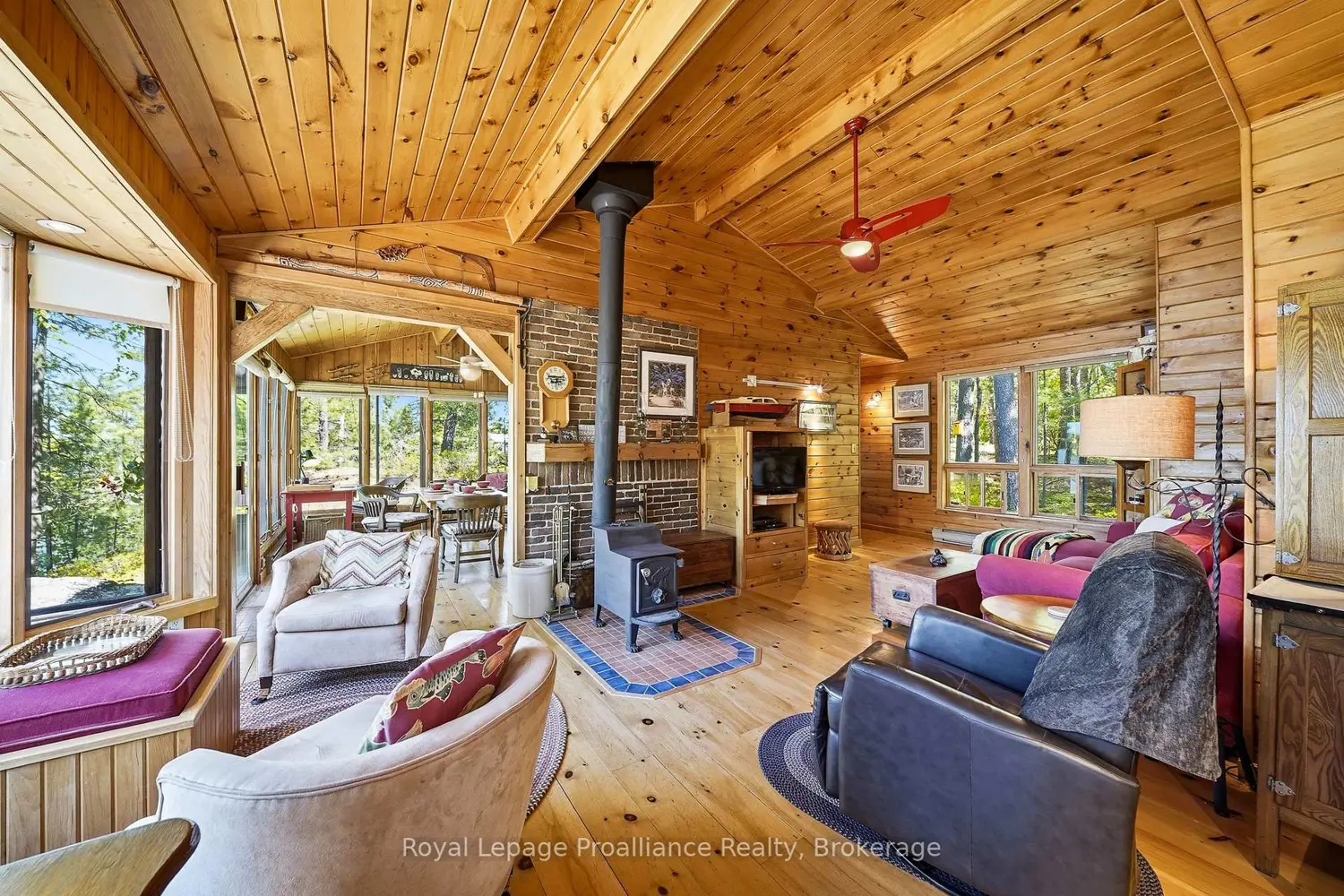 890 Mazinaw Lake photo 5