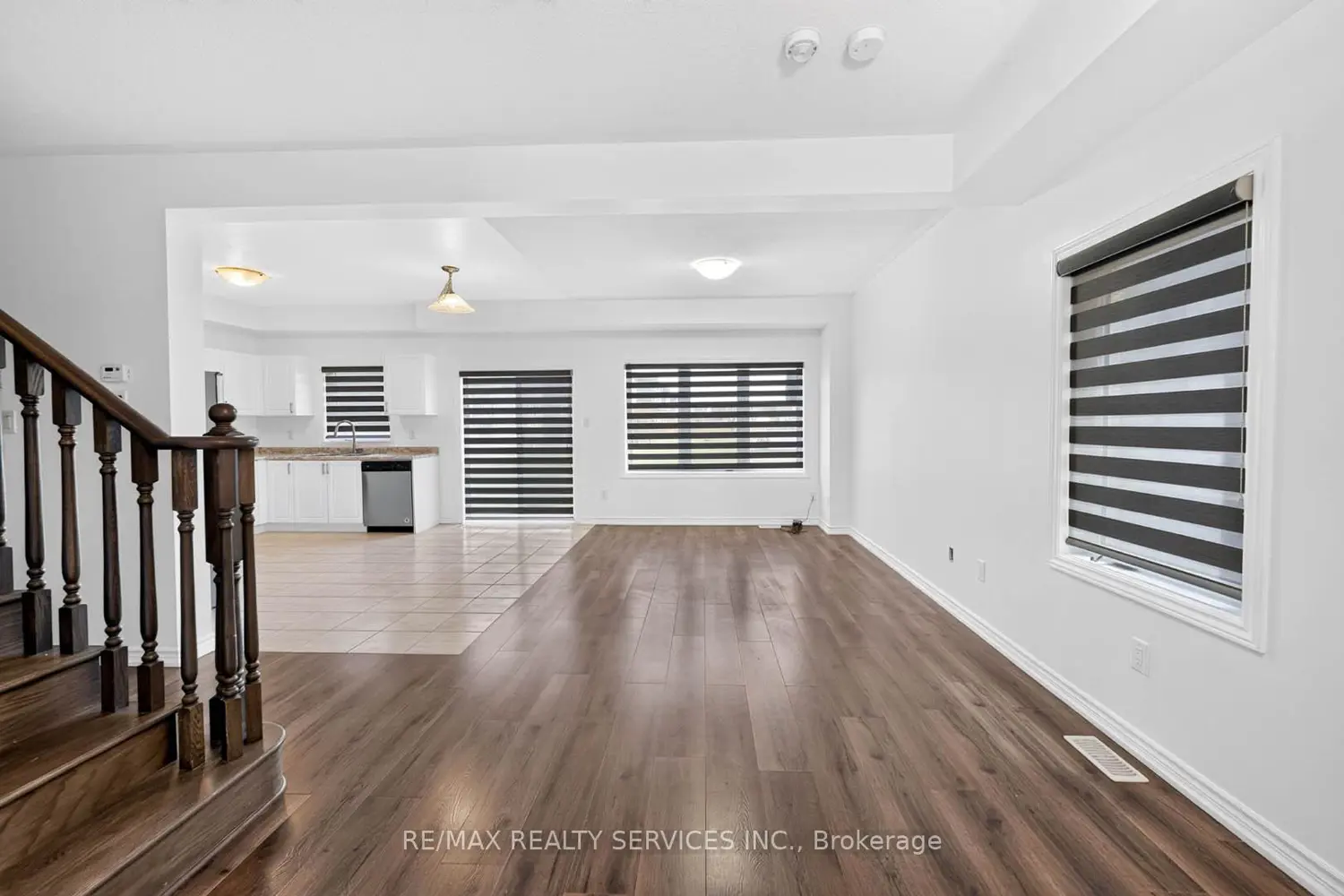 179 Seeley Avenue photo 2
