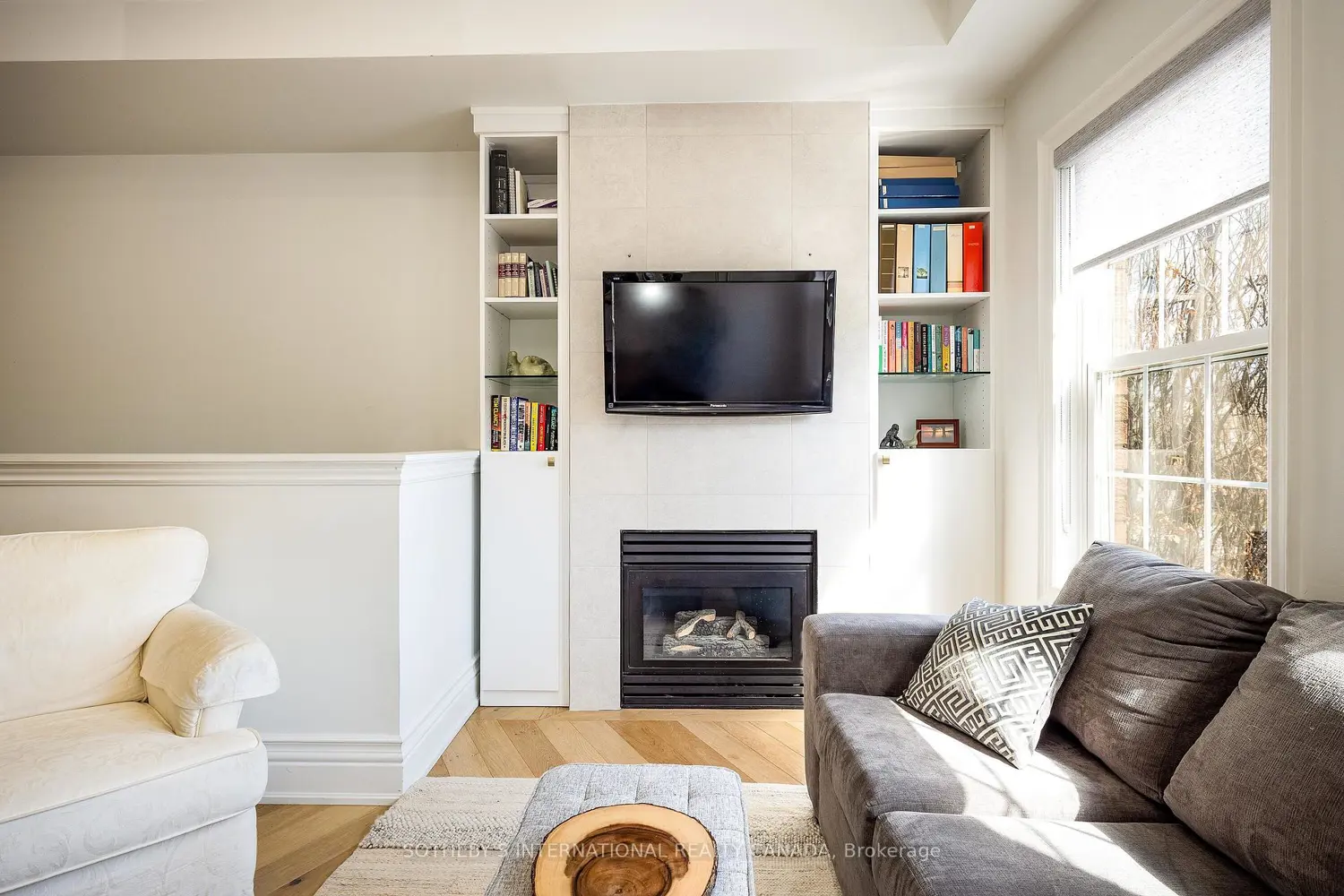 74 Coxwell Avenue C photo 4
