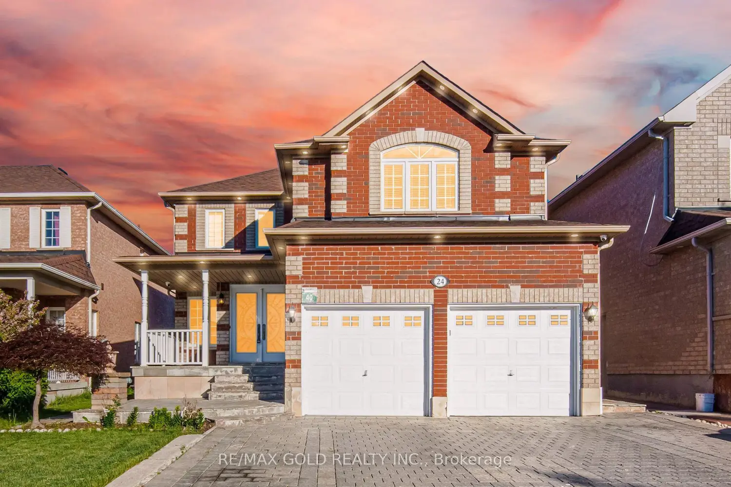 24 Whitehouse Crescent