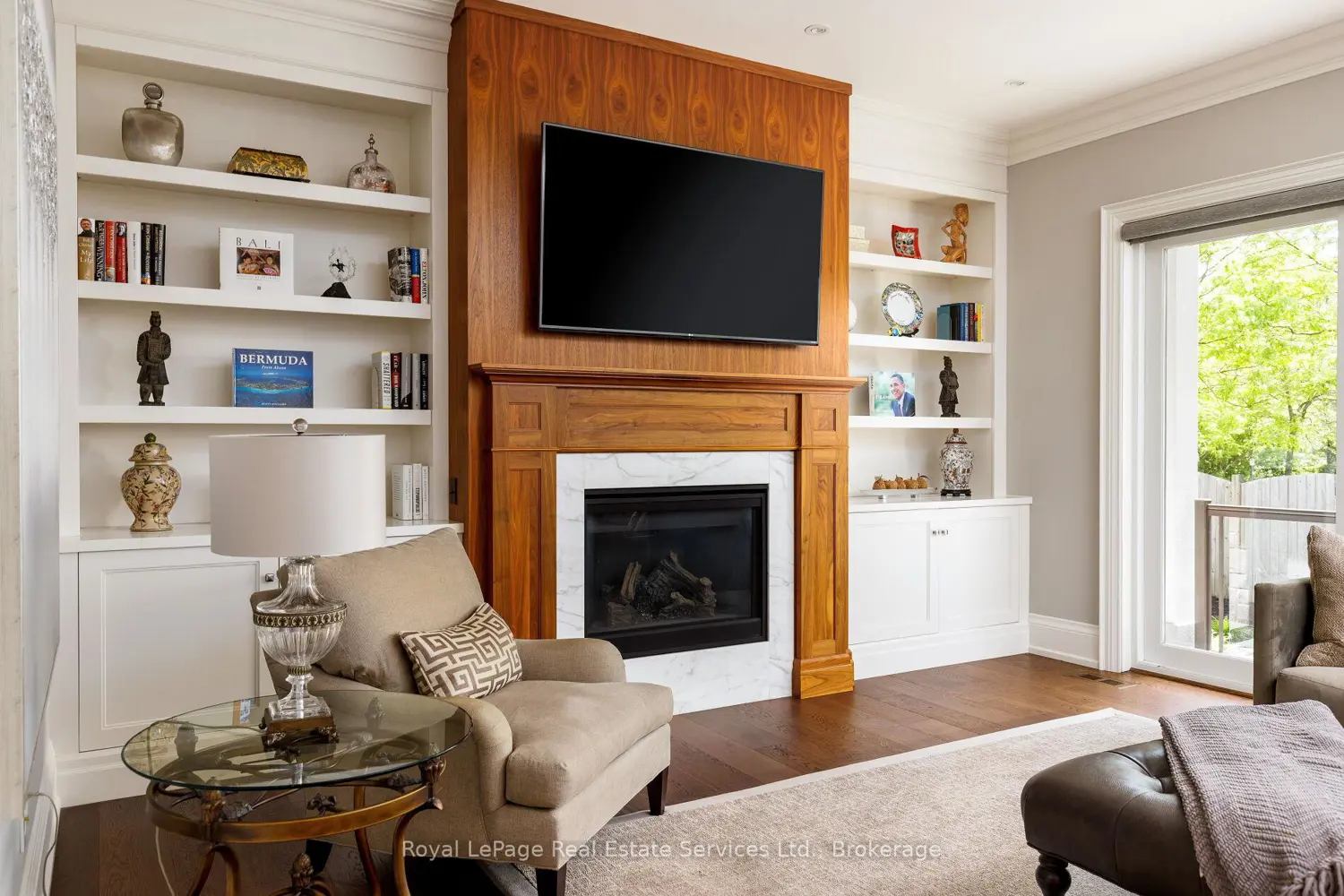 456 Lakeshore Road 5 photo 5