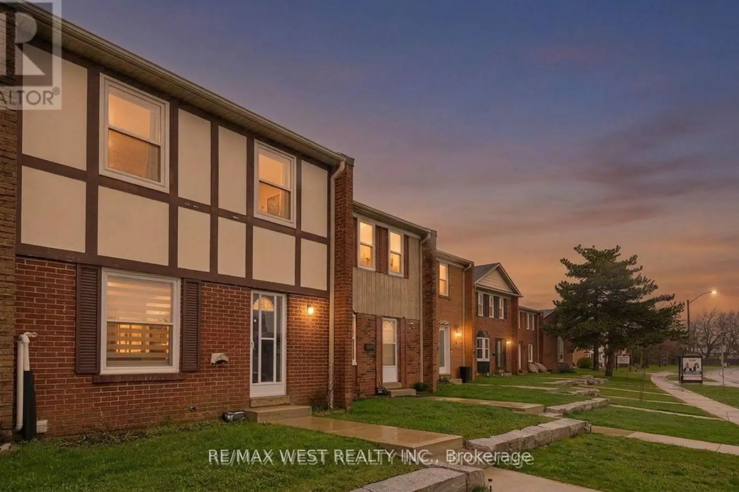 900 Central Park Drive 67