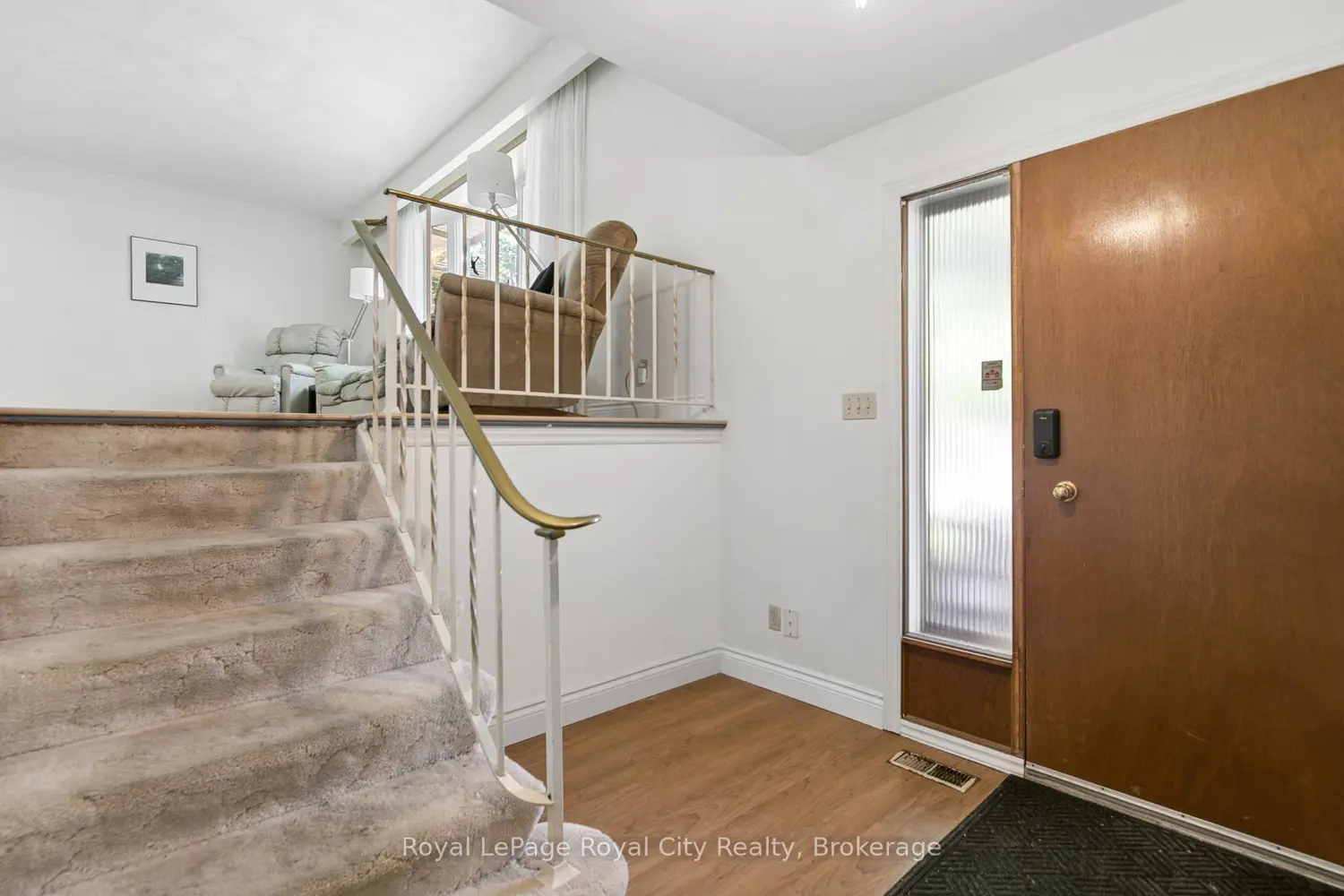 55 Lonsdale Drive photo 4