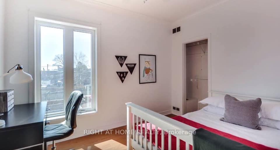 Upper-2083 Davenport Road, Toronto, ON, M6N 1C9