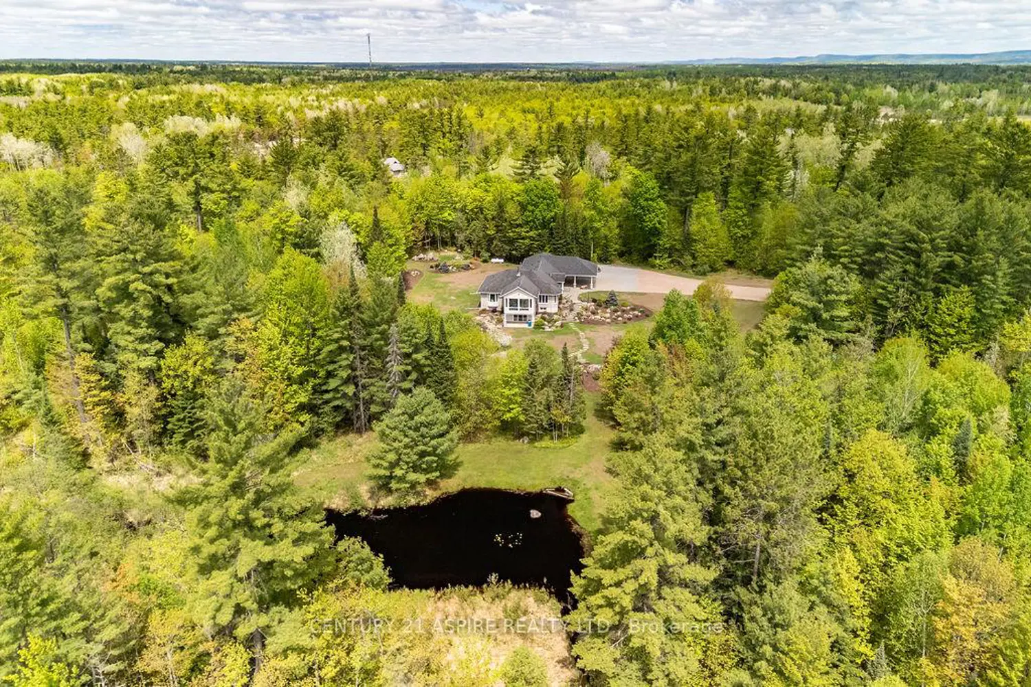 393 Portage Road photo 4
