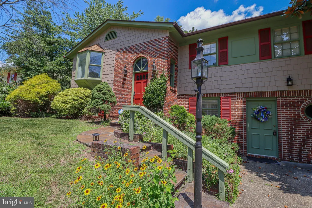 490 Williamsburg Lane, Odenton, MD 21113