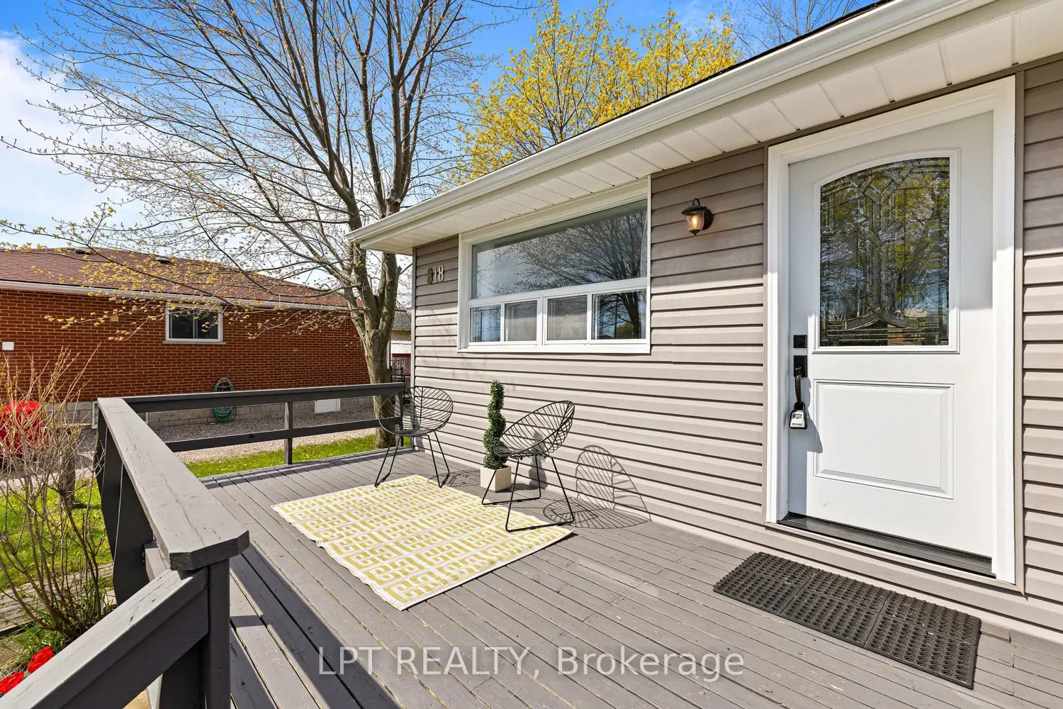 818 Poplar Avenue photo 2