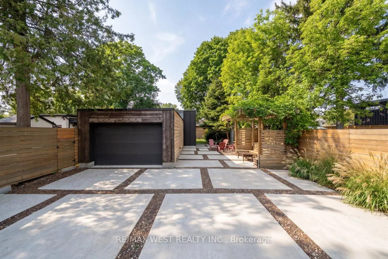 38 Smithfield Drive photo 2