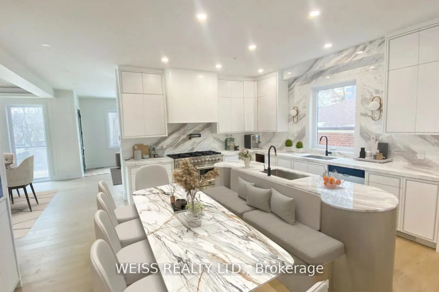 137 Bannockburn Avenue photo 4