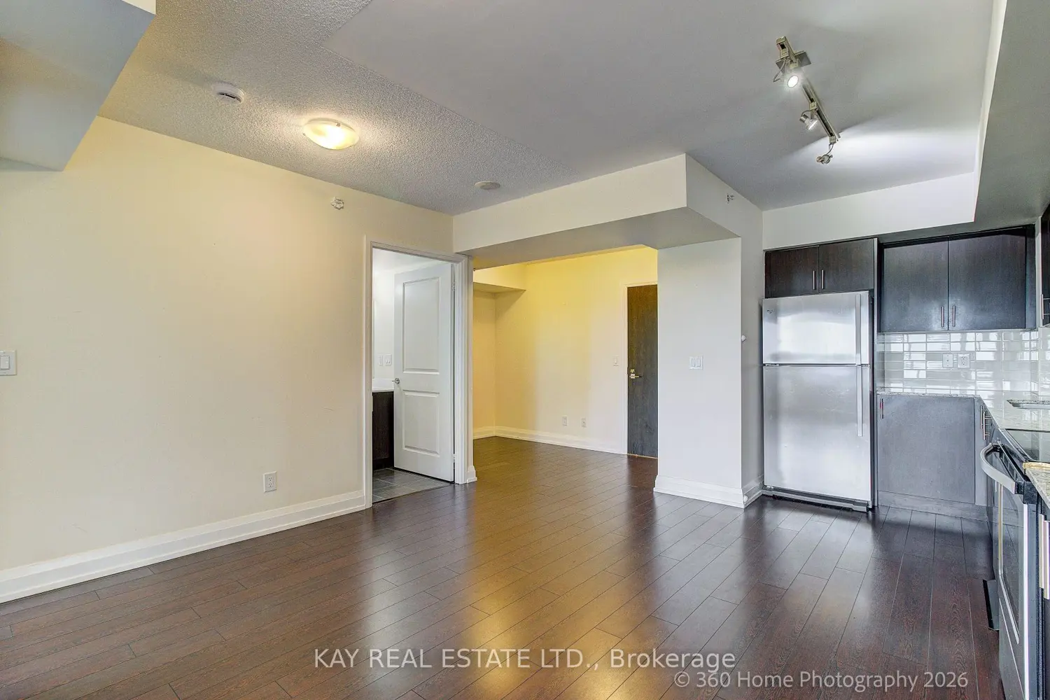 3520 Danforth Avenue 612 photo 4