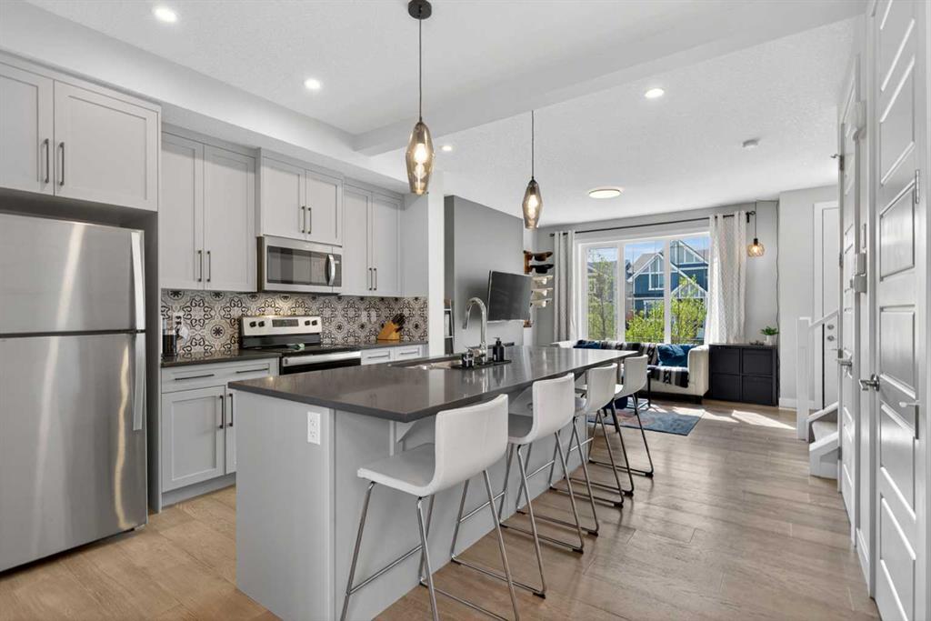 394 Sundown Road, Cochrane, AB, T4C 2A6