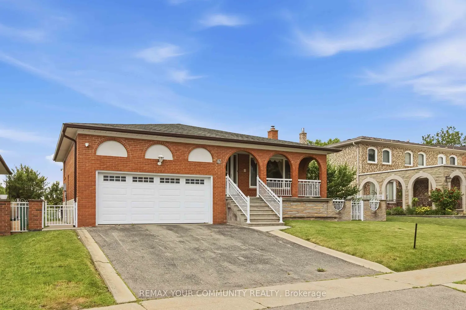 17 Harris Crescent photo 3