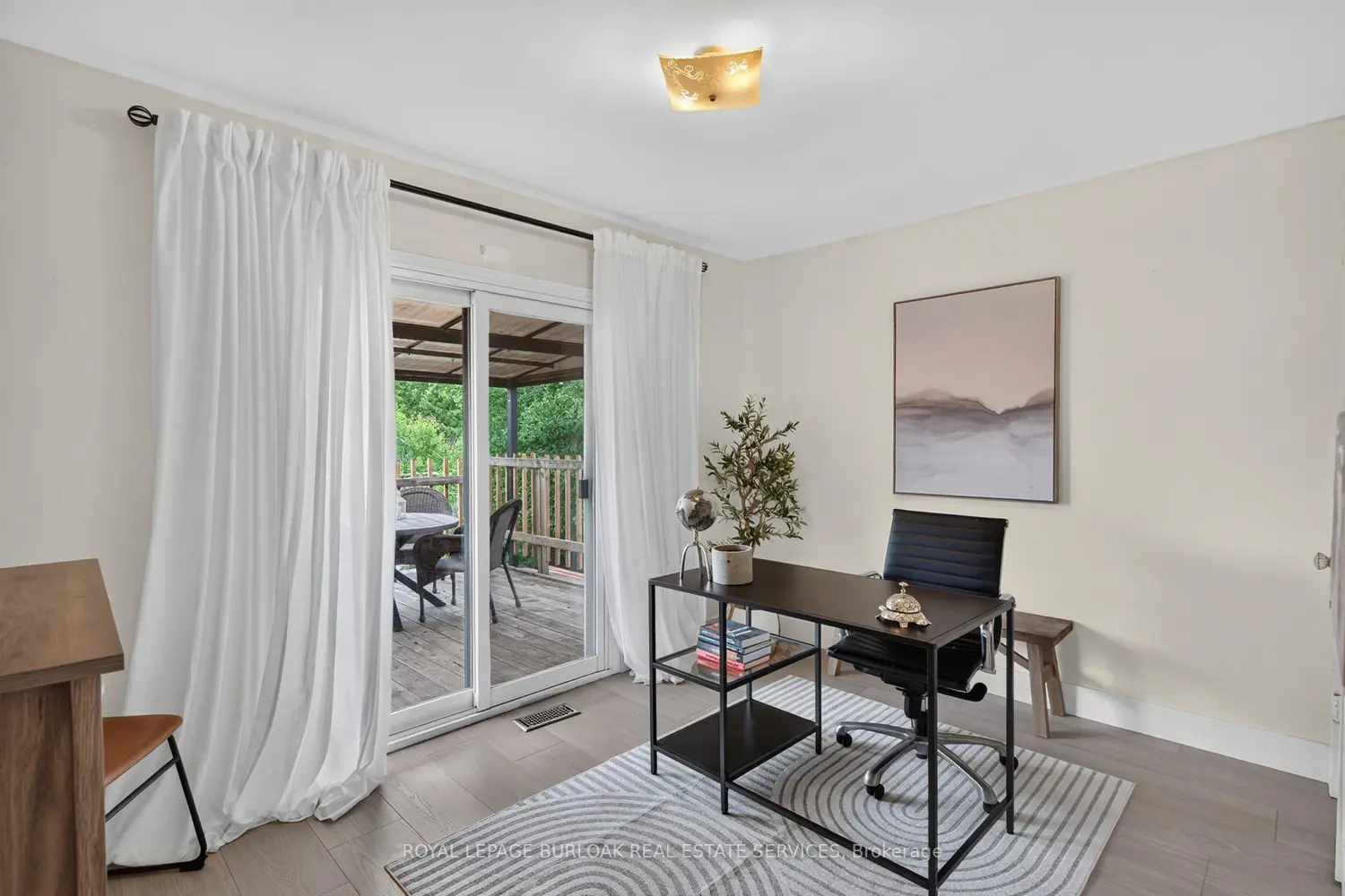 236 Hammersmith Court photo 4