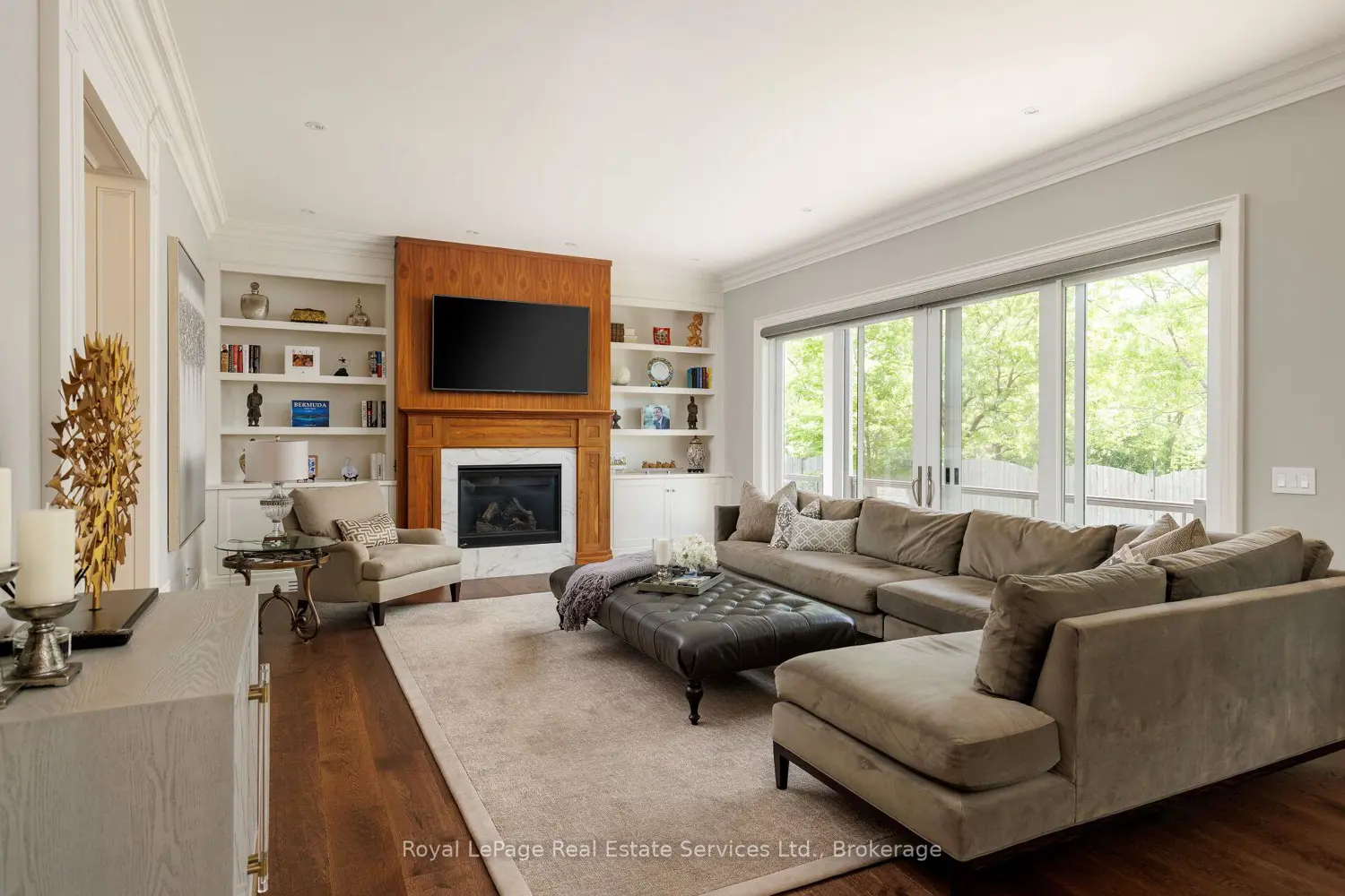 456 Lakeshore Road 5 photo 3