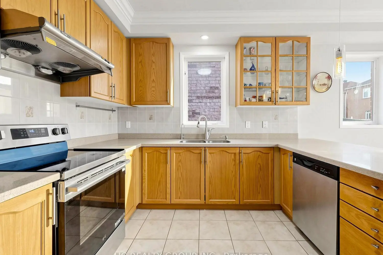 232 Stonebridge Drive photo 5