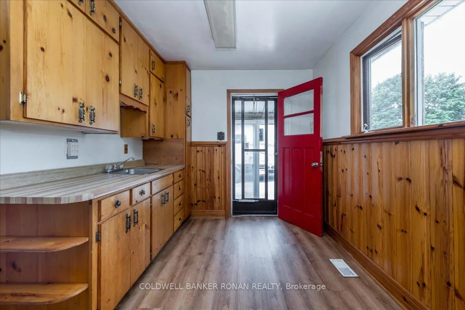 199 Tupper Street photo 4