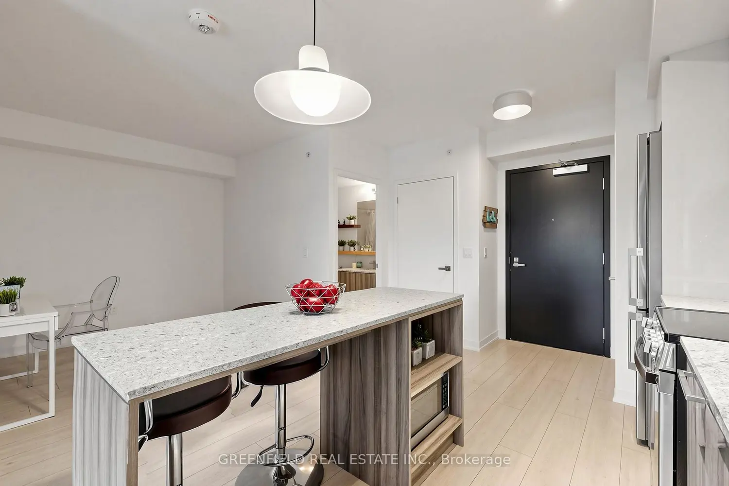 31 Tippett Road 333 photo 5