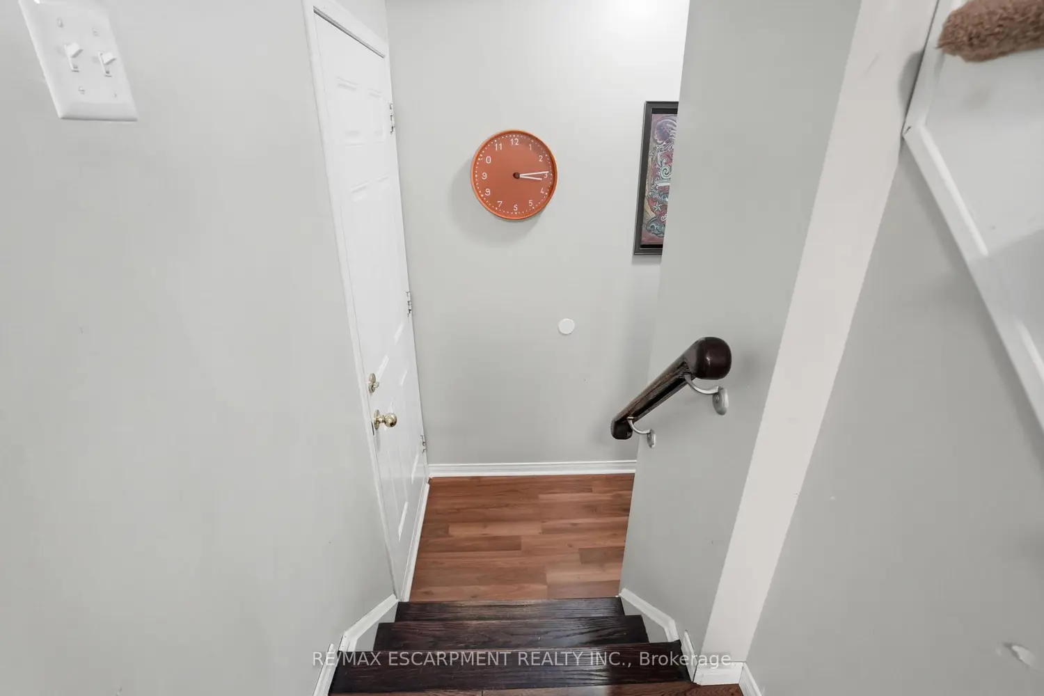 263 Windwood Drive photo 4