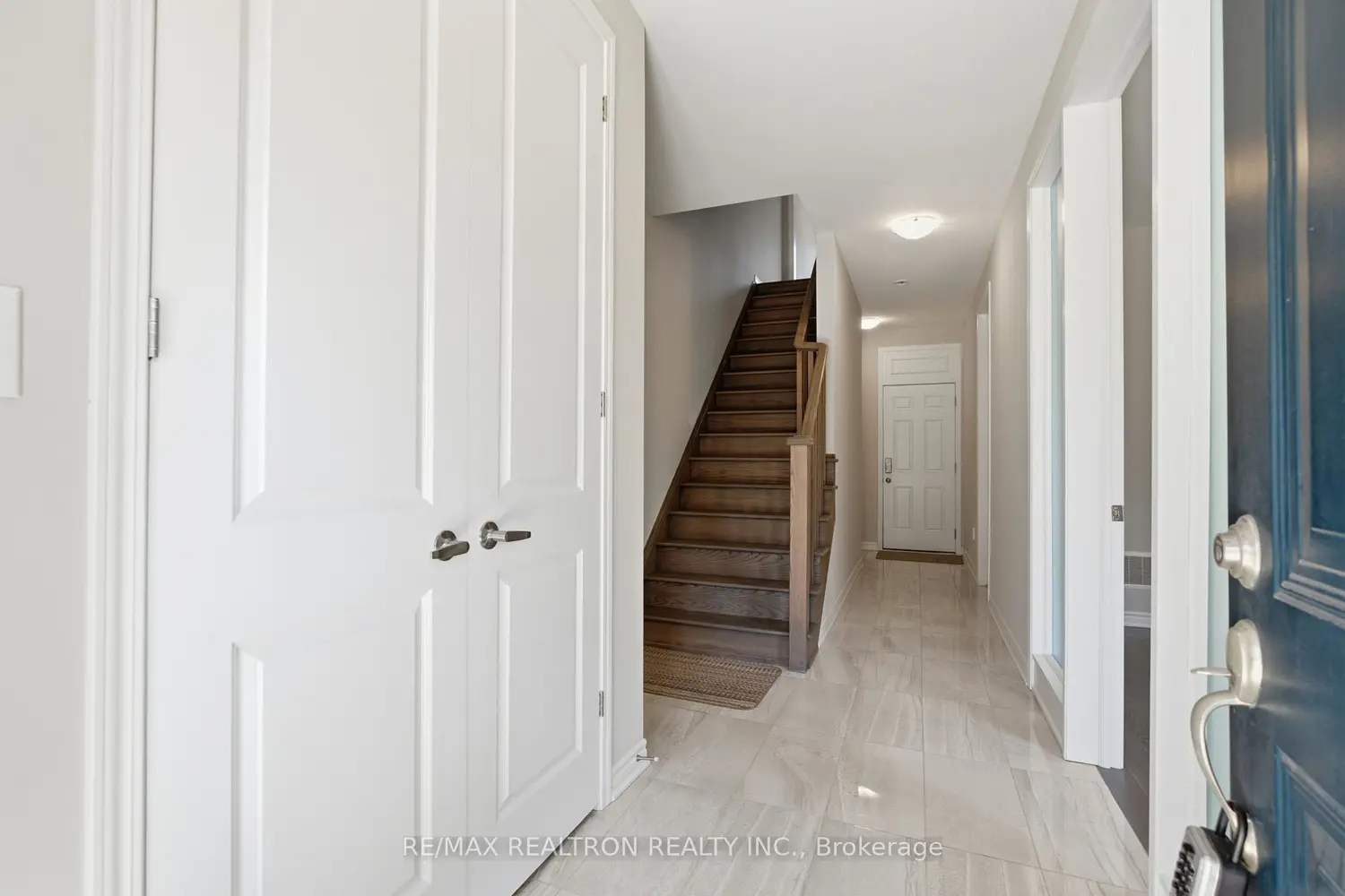 77 Casely Avenue photo 4