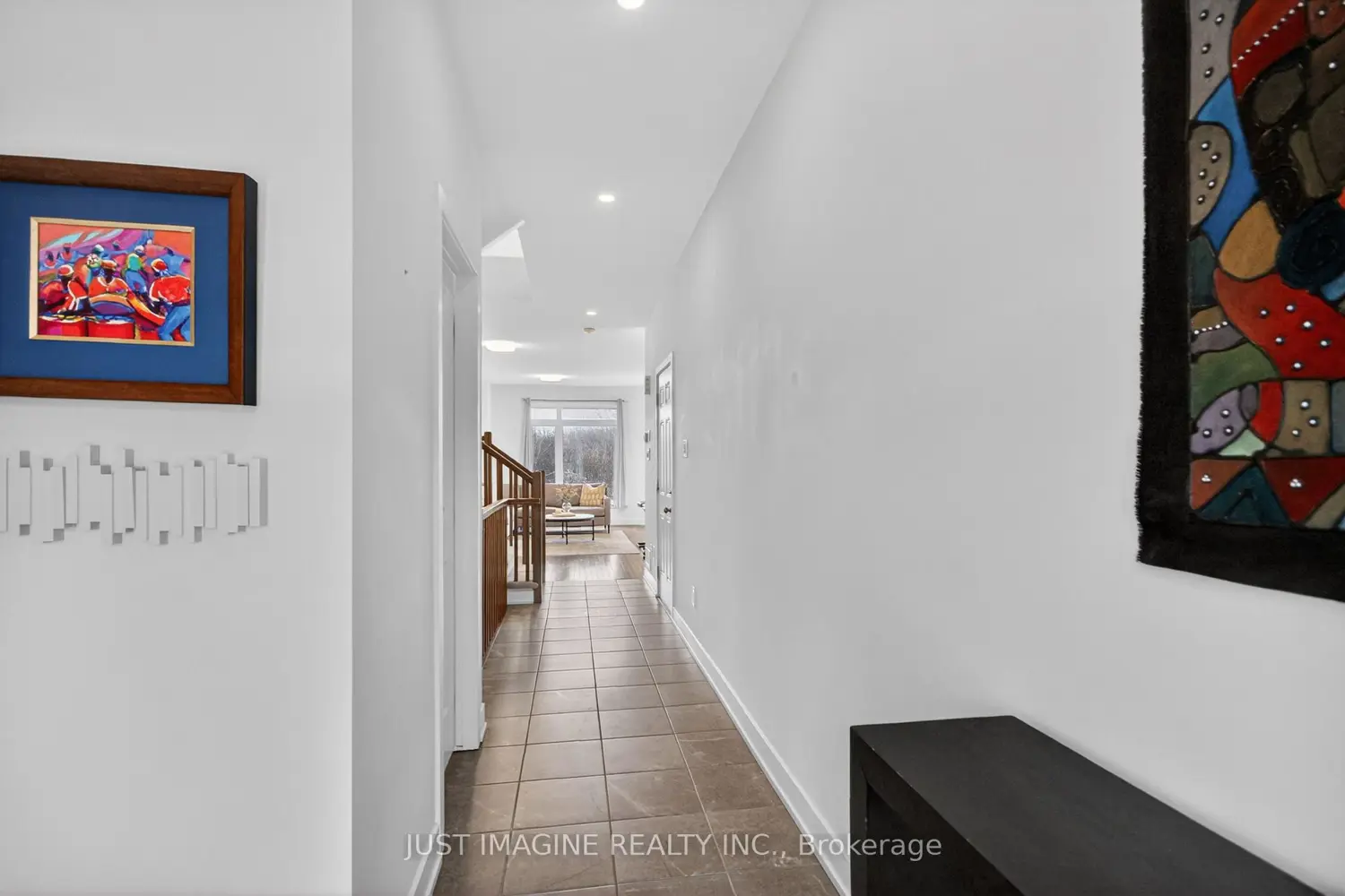 311 Ibanez Walk photo 4