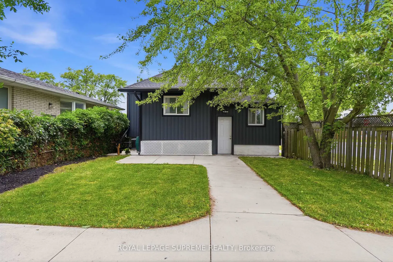 24 Alexandra Boulevard photo 5