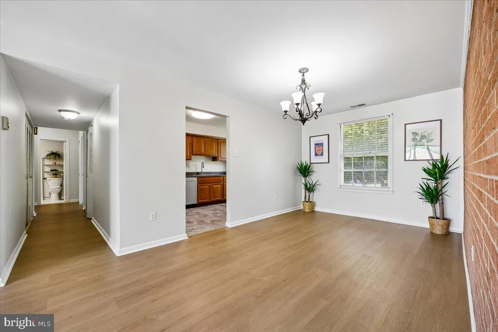 740 Quince Orchard Boulevard Unit 102, Gaithersburg, MD 20878 photo 4
