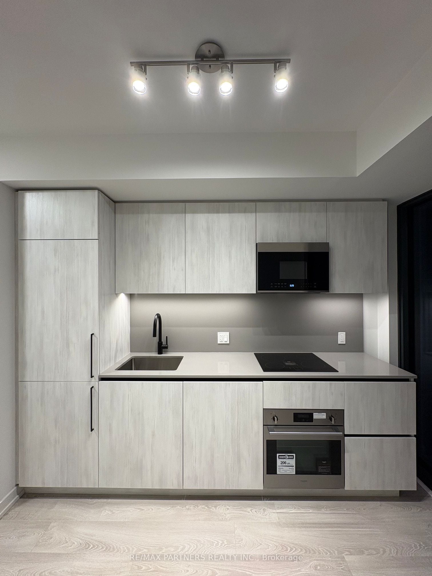 619-35 Parliament Street, Toronto, ON, M5A 0Z5