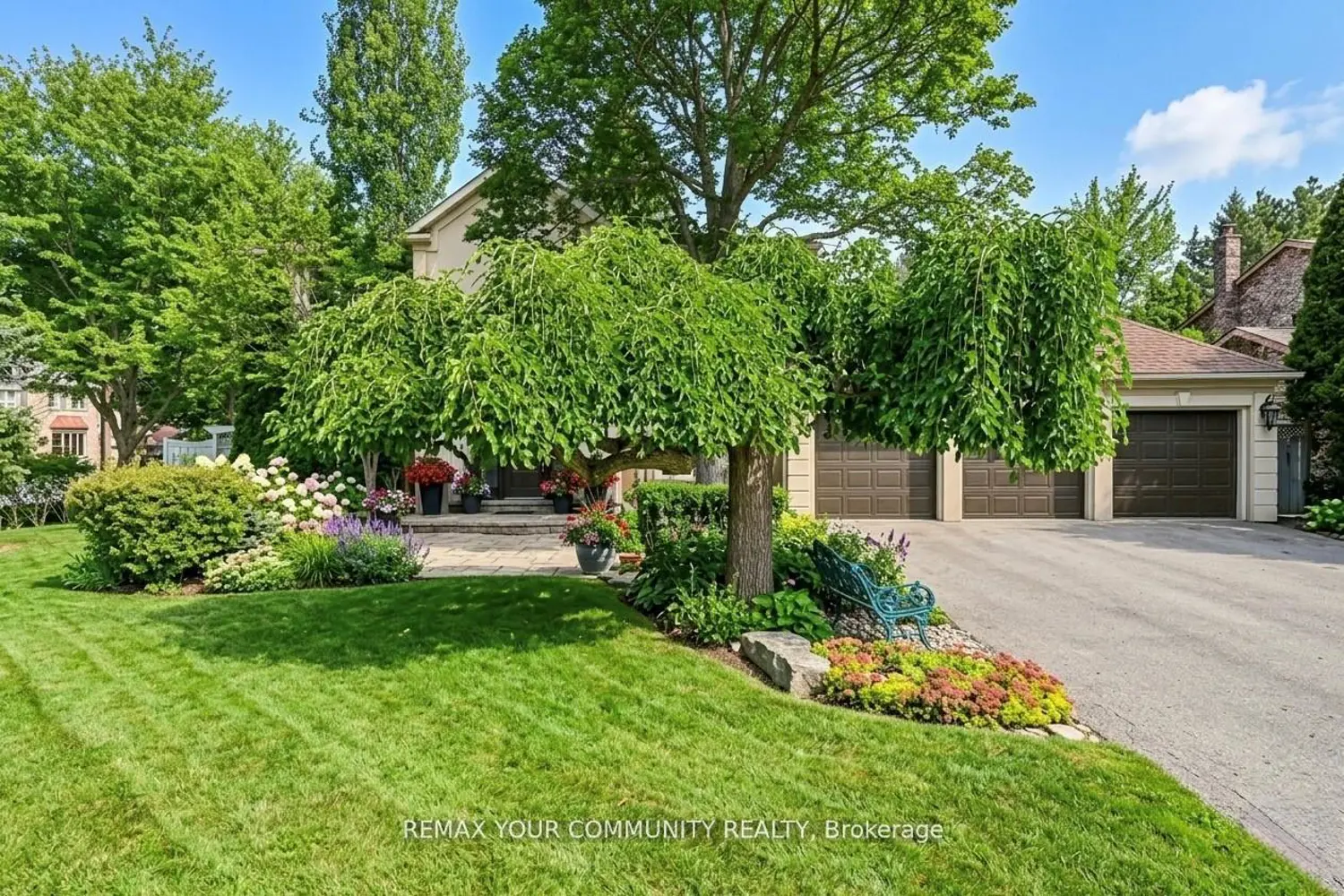30 Deanbank Drive photo 2