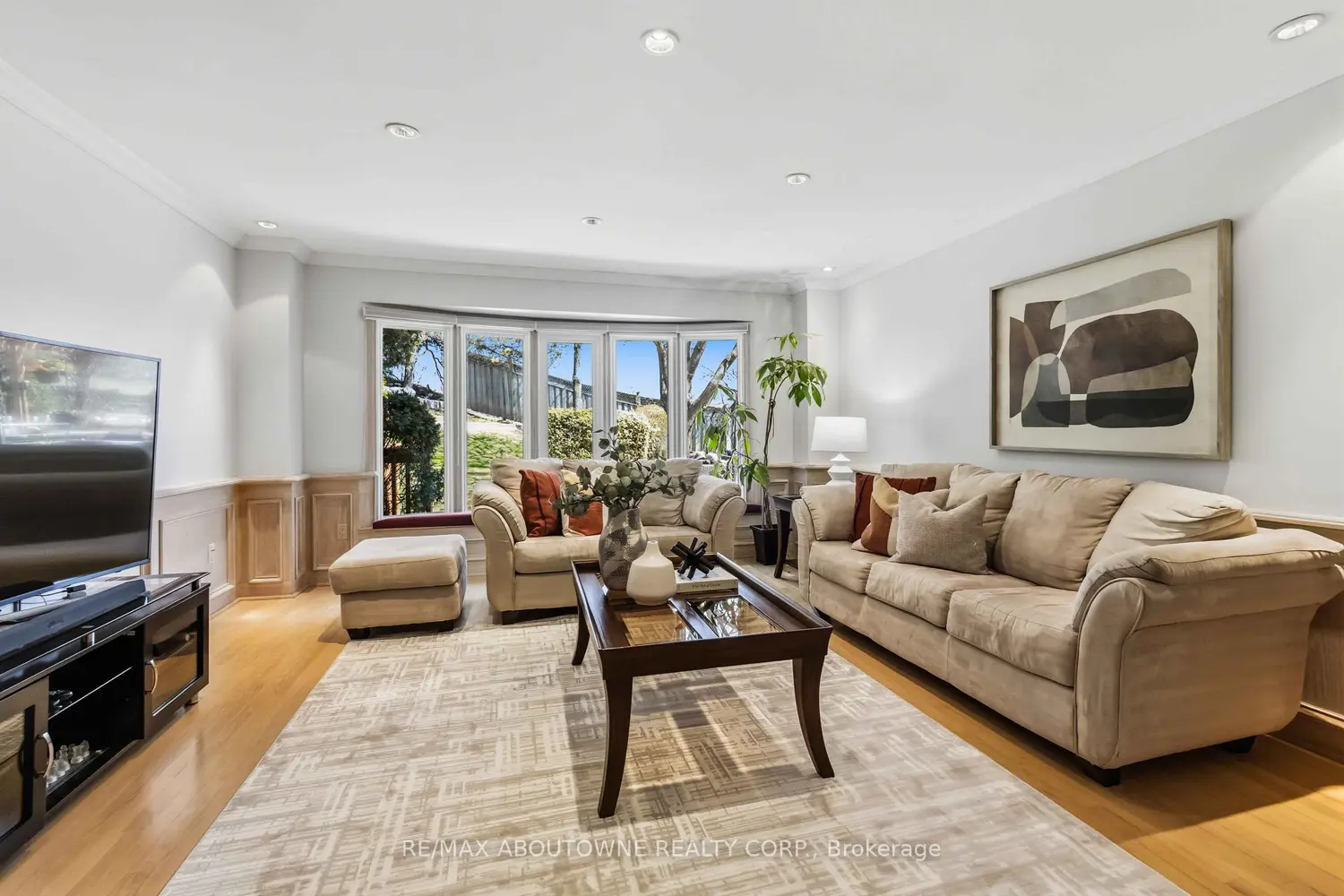 4330 Spinningdale Court photo 4