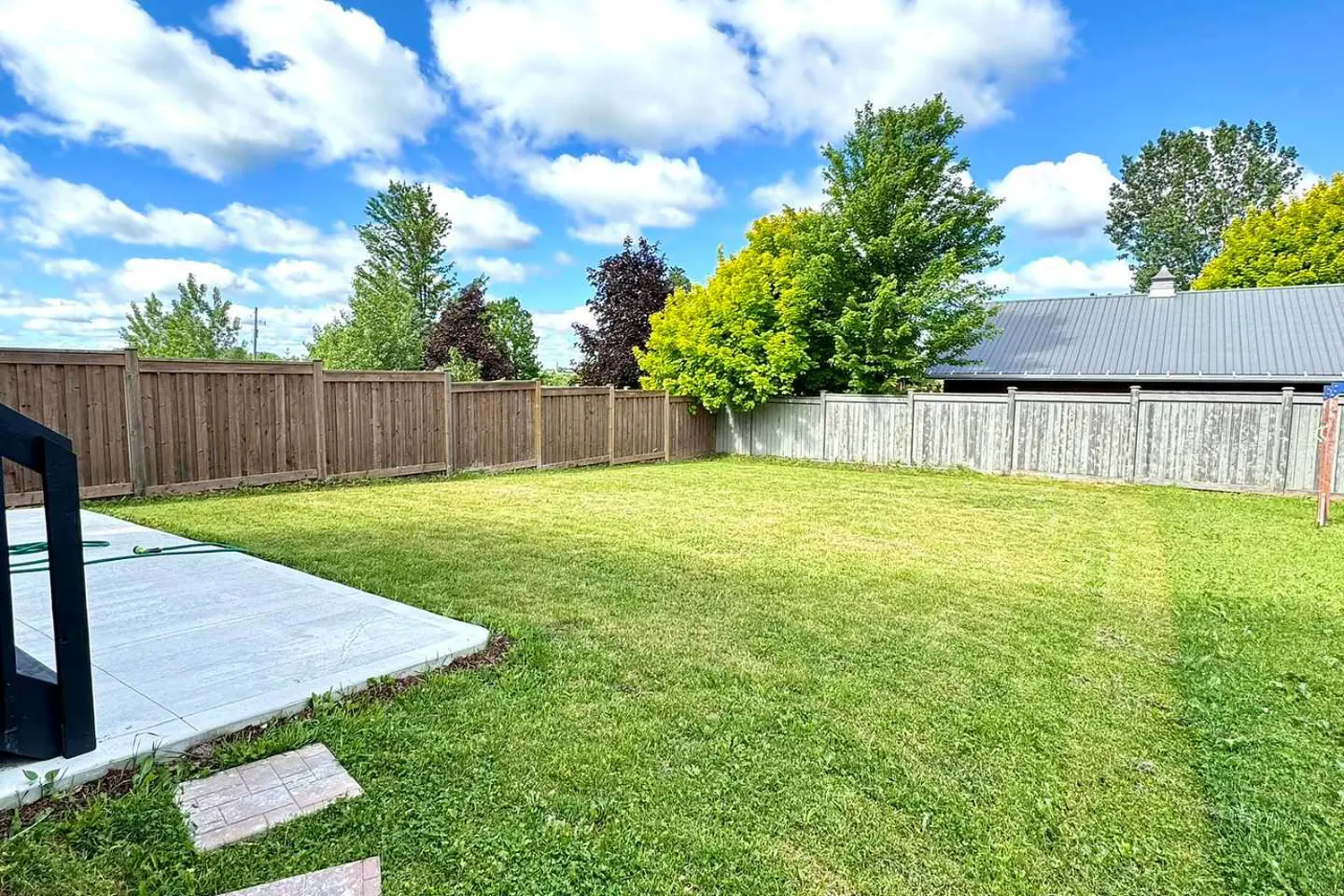 84 Bell Avenue photo 4