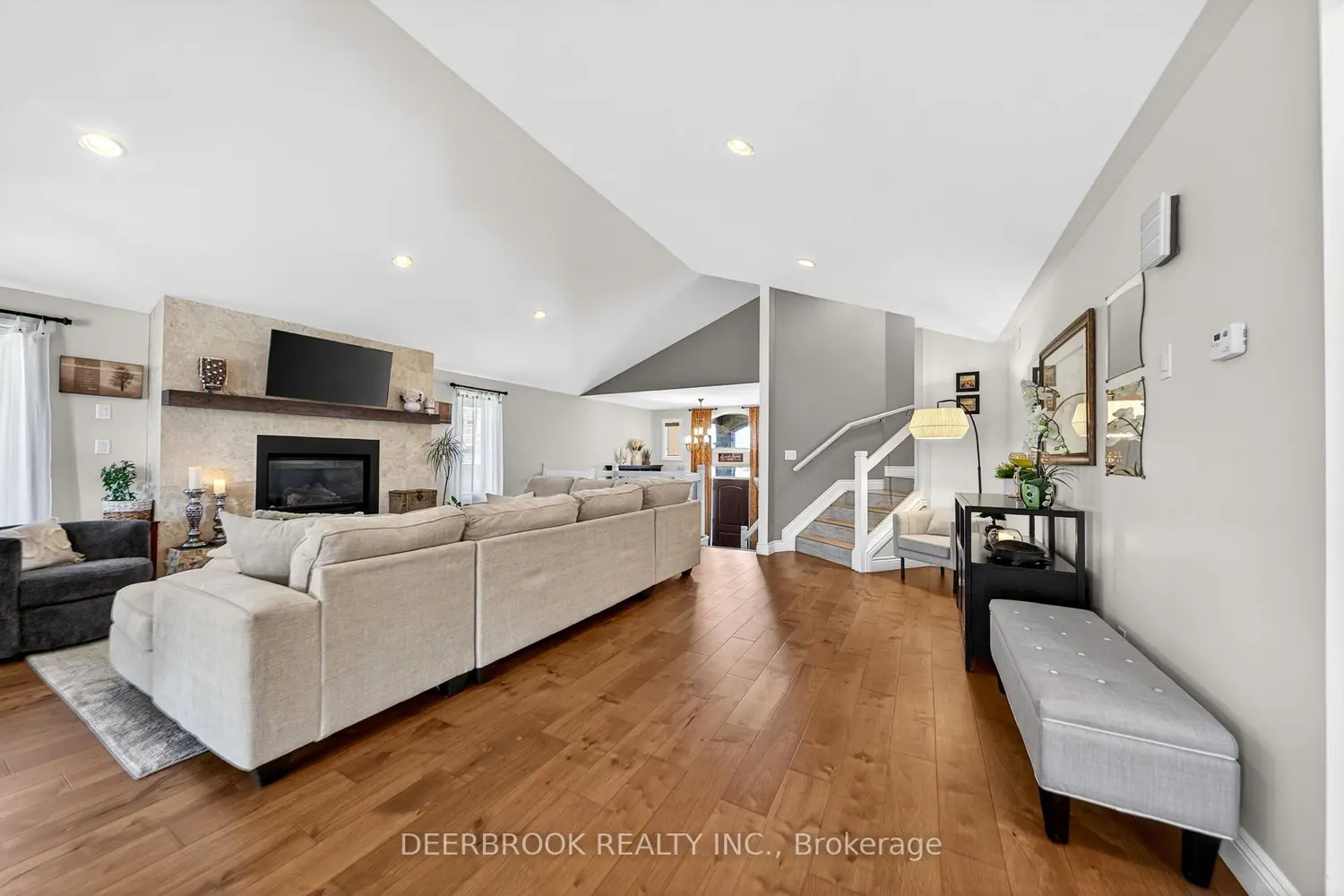3939 Wildwood Drive photo 2