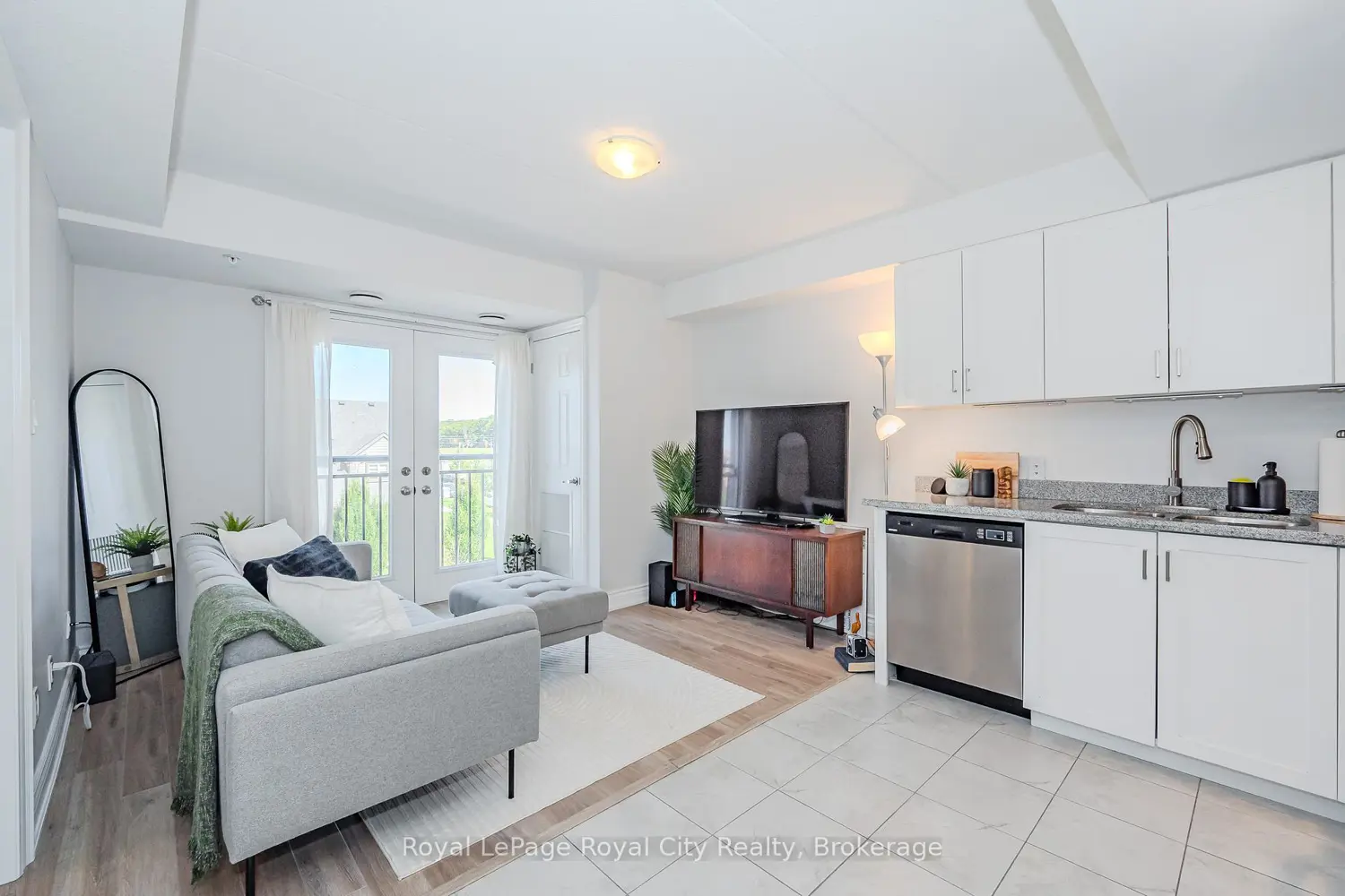 64 Frederick Drive 304 photo 4