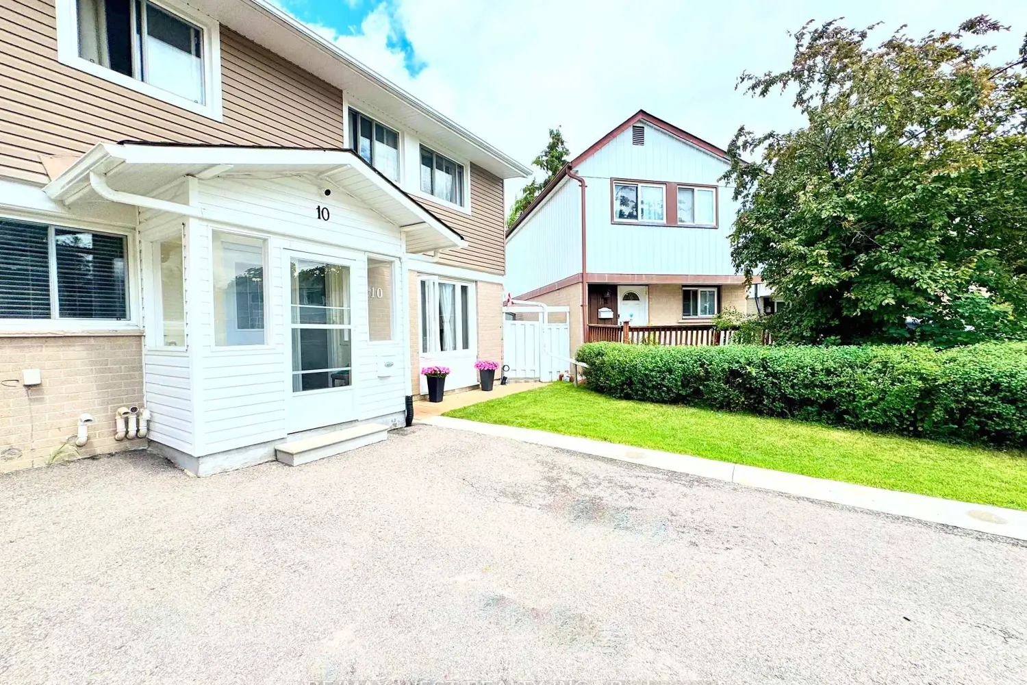 10 Hardcastle Court photo 2