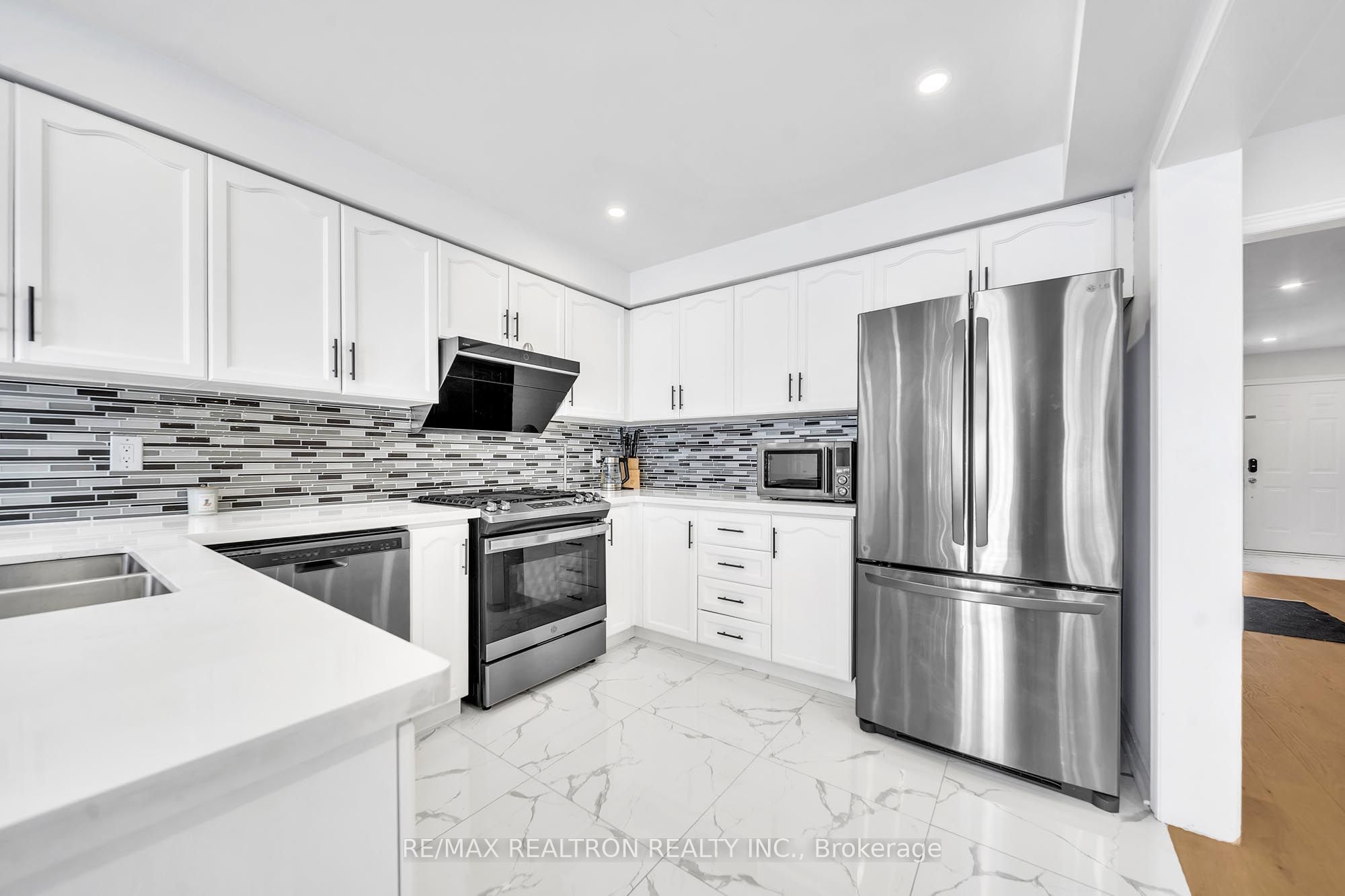 88 Matteo David Drive, Richmond Hill, ON, L4S 2S9