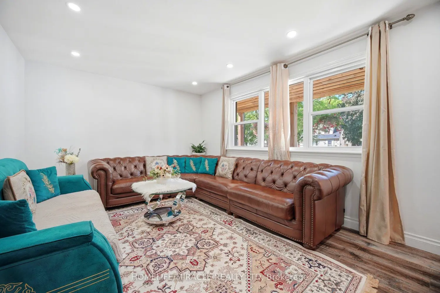 18 Glengrove Avenue photo 2