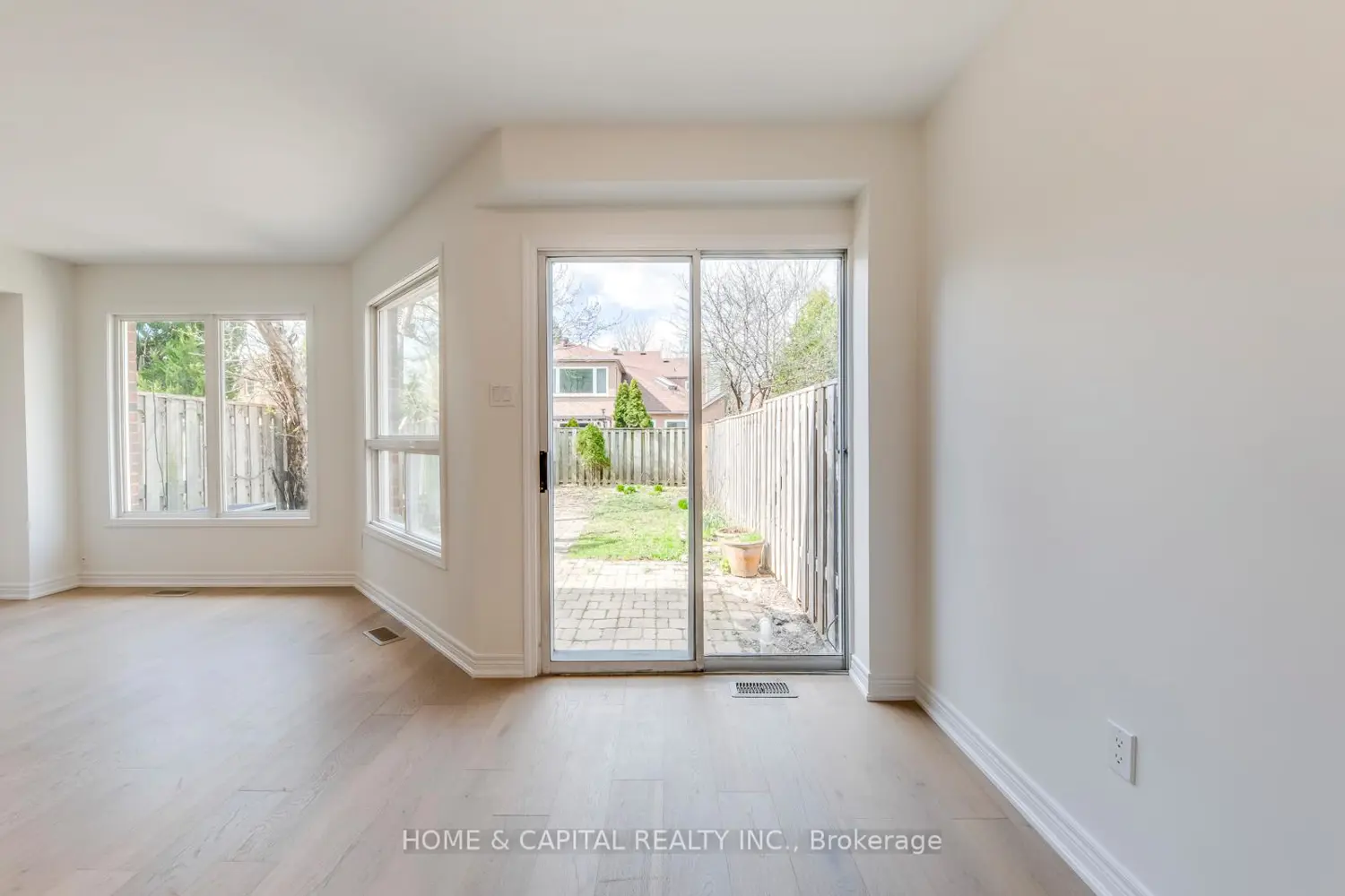 1210 Leewood Drive photo 2