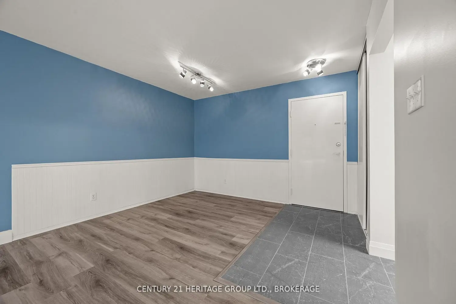 561 Armstrong Road 202 photo 3