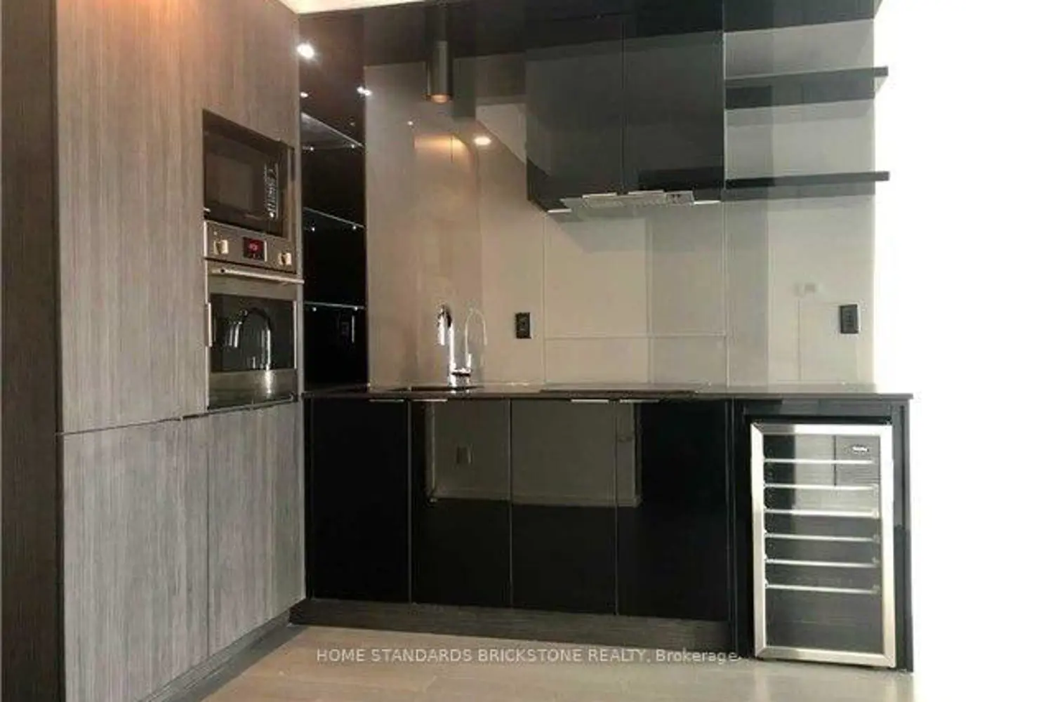 70 Temperance Street 4009 photo 3