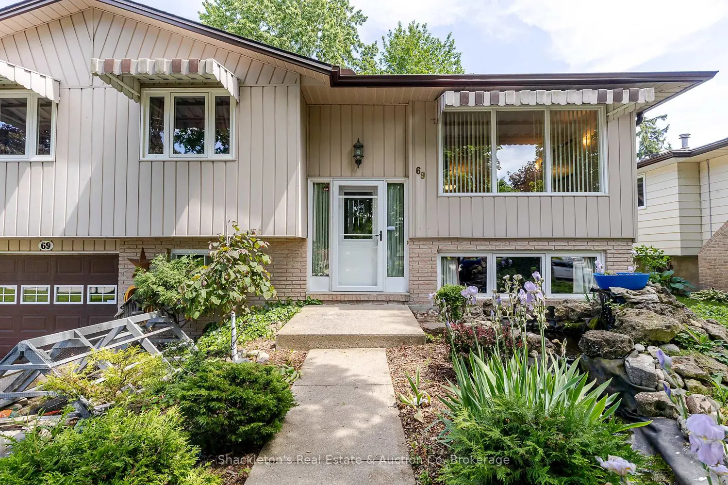 69 Nethercott Drive photo 2