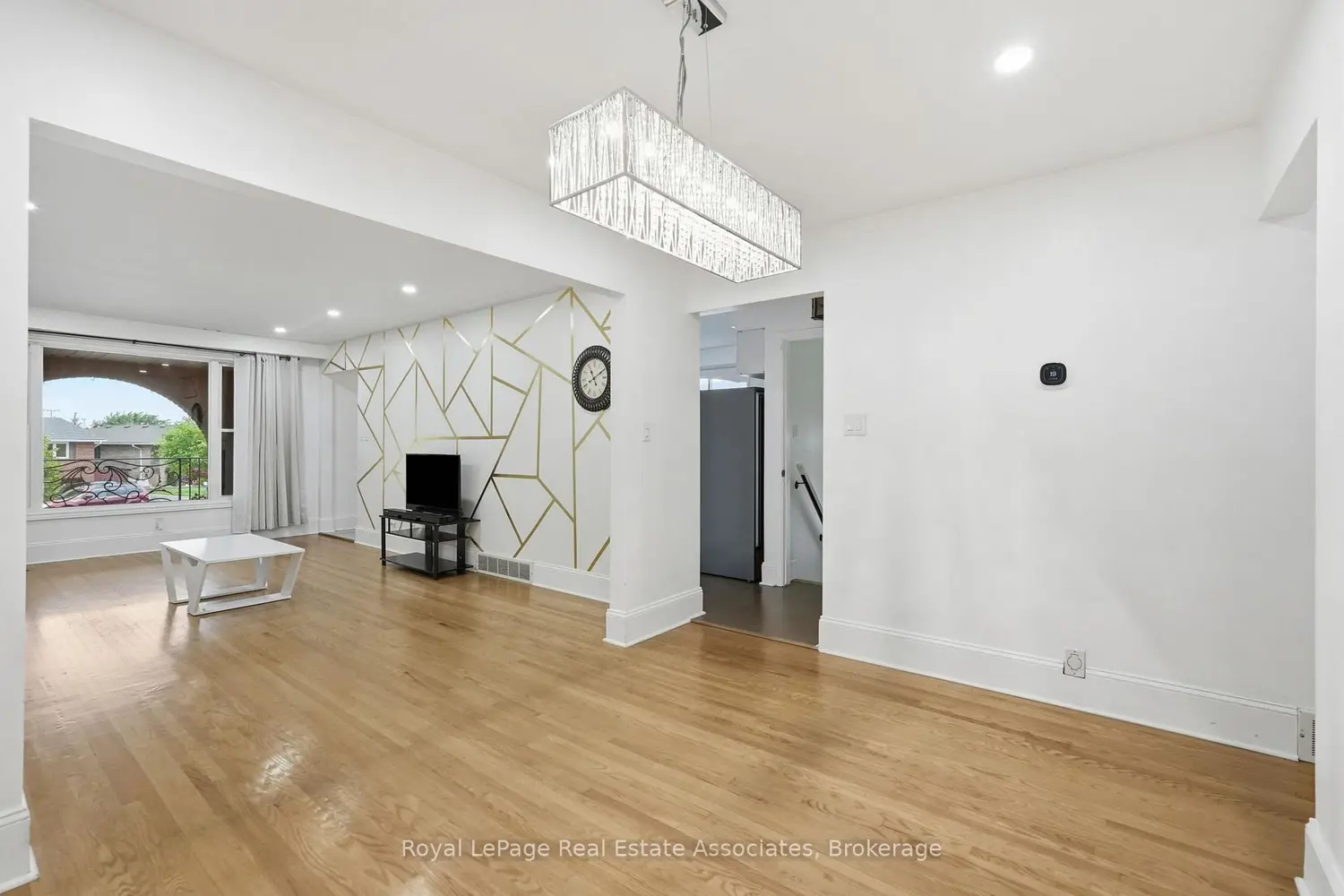 55 Eastbury Drive photo 4