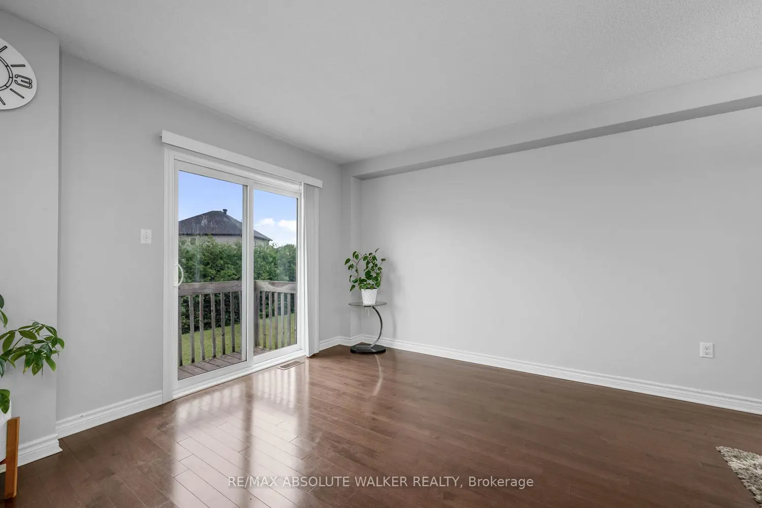 281 Sterling Avenue photo 4