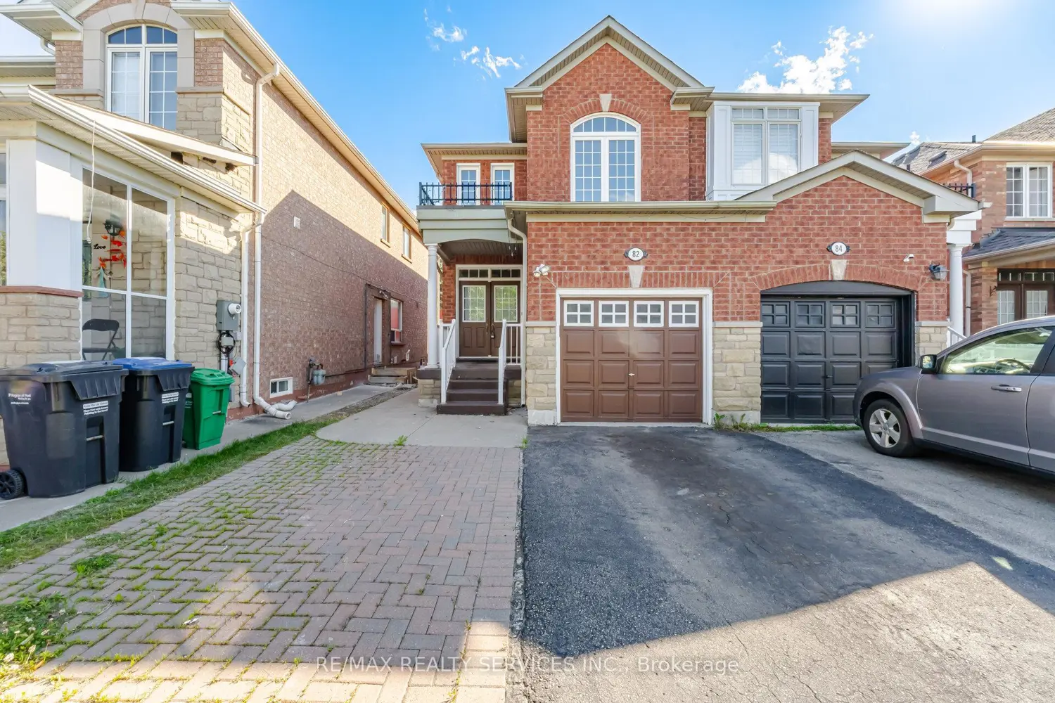 82 Rubysilver Drive photo 2