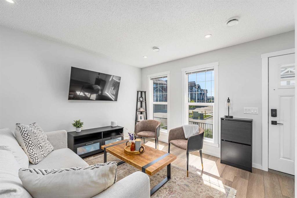 310 Cranbrook Square SE, Calgary, AB, T3M 3K8 photo 5