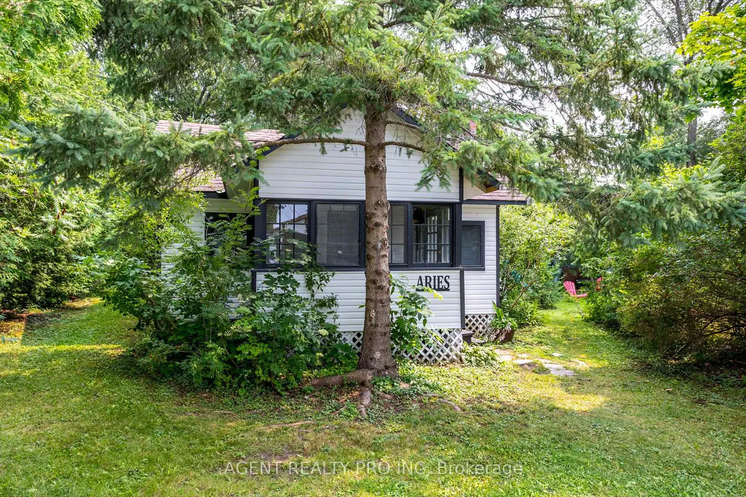 21 Oriole Road photo 4