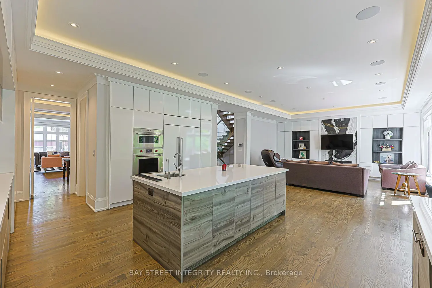 151 Horsham Avenue photo 2
